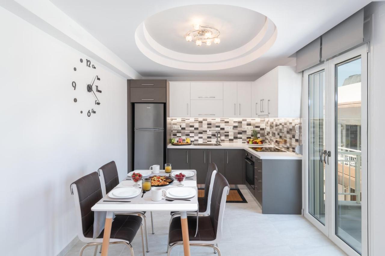 Elisavet Apartment *